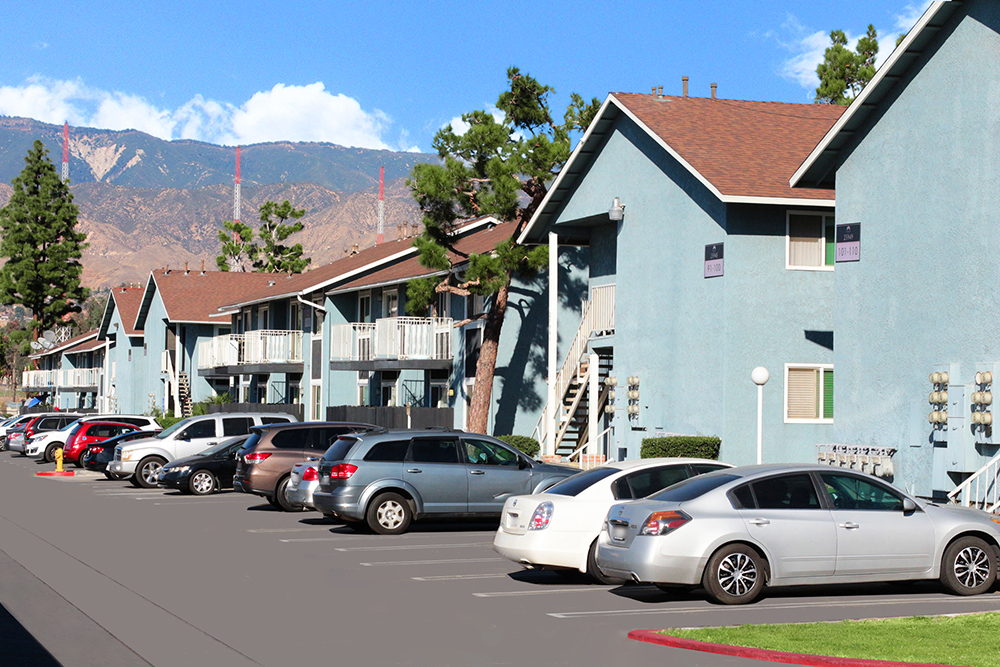 Take a tour today and see the community advantages for yourself at the Parc Mountain View Apartments.
